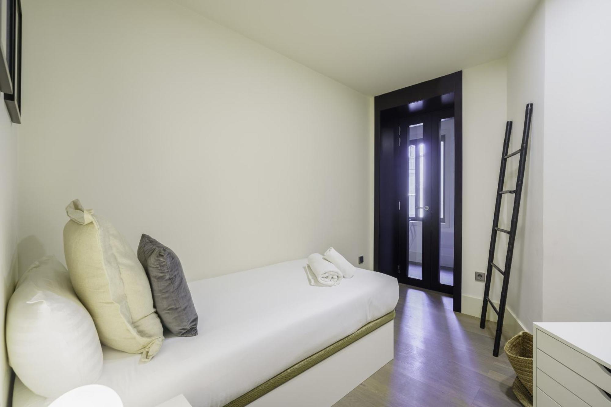 Ola Living Paseo De Gracia Apartment บาร์เซโลนา ภายนอก รูปภาพ